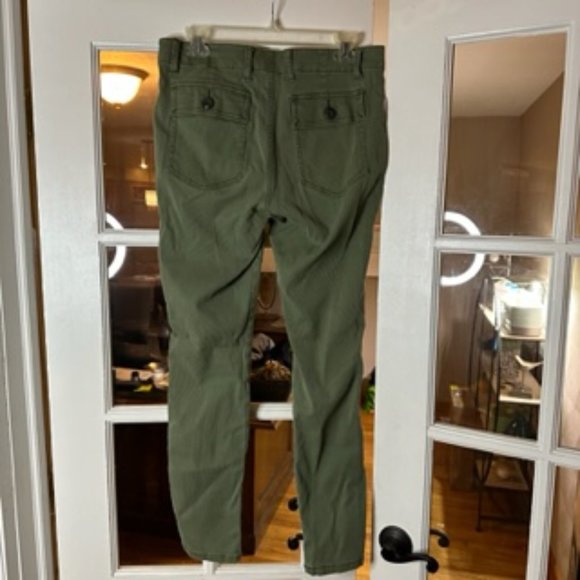 CAbi Style #5315 The Quest Skinny Stretch Corduroy Pants Army Green Size 10 - Picture 6 of 6